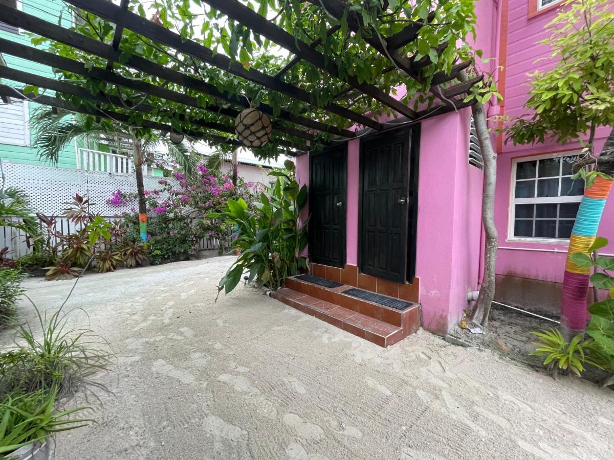 Sea N Sun Guest House Caye Caulker Exterior photo