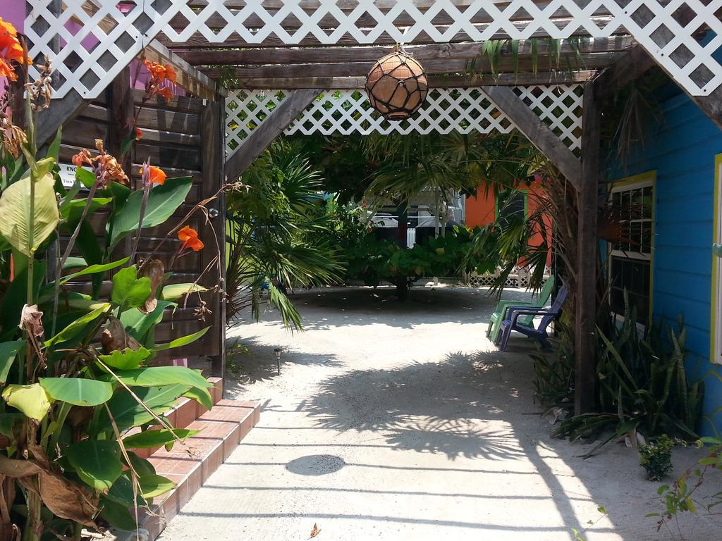 Sea N Sun Guest House Caye Caulker Exterior photo